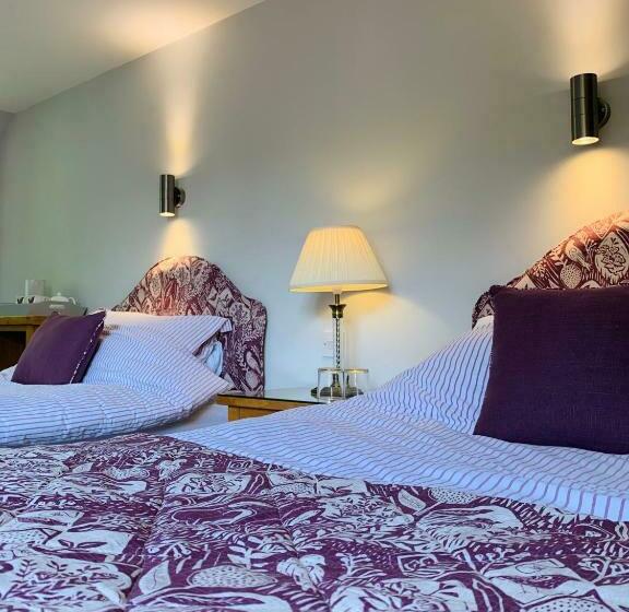 غرفة قياسية, Sayang House