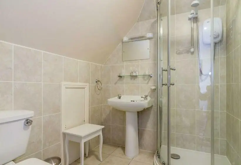 Standard-huone, Stoneleigh