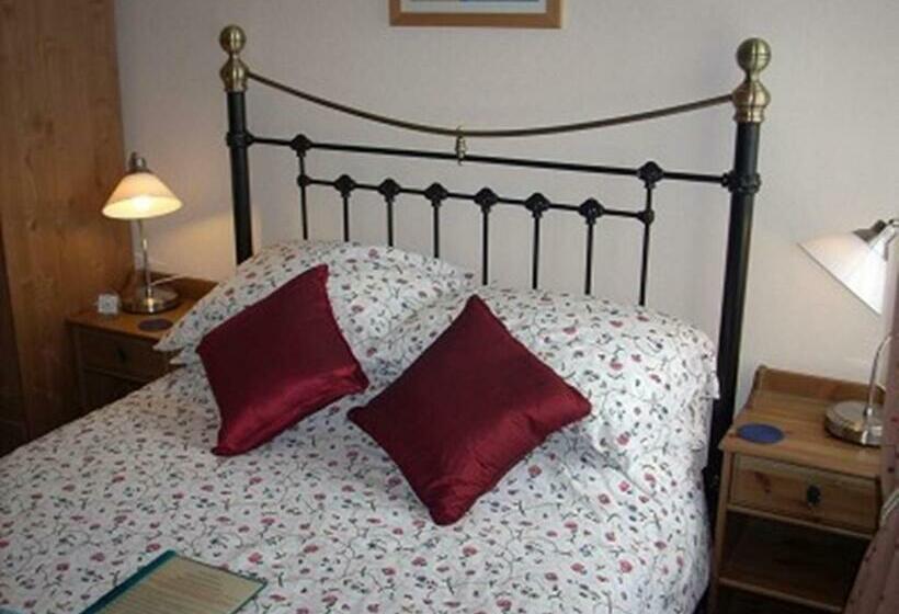 اتاق استاندارد, The Adelphi