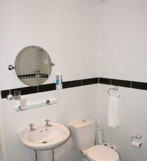 スタンダードルーム, The Hawkenbury