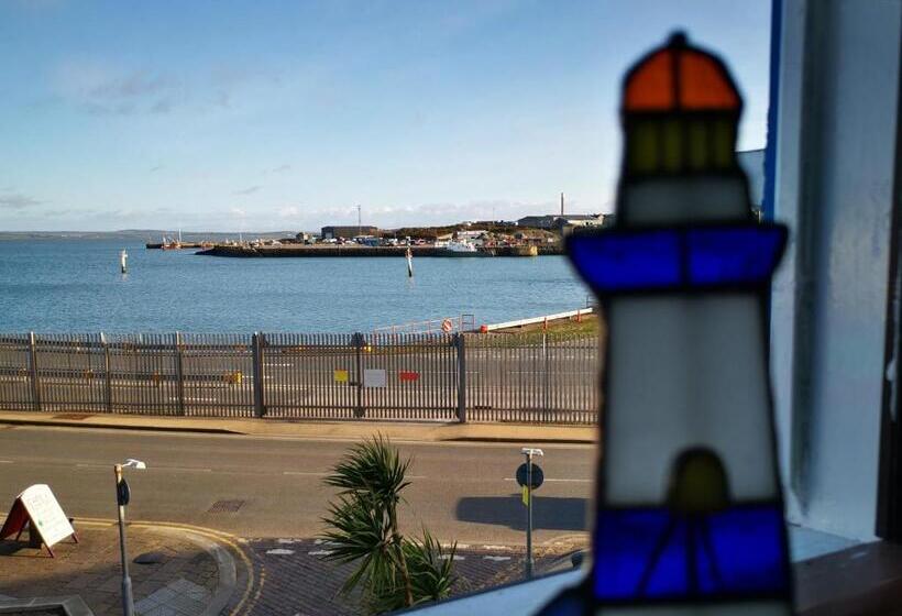 اتاق استاندارد با چشمانداز دریا, The Hut Wales A Sea Front Inn