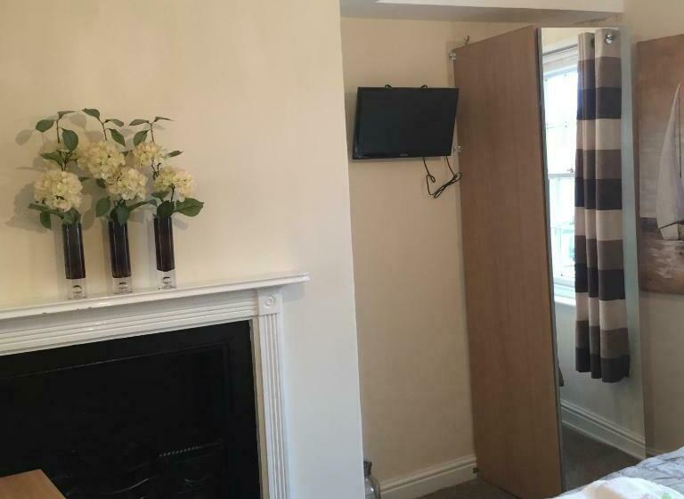 غرفة قياسية مطلّة علي البحر, The Pier Inn