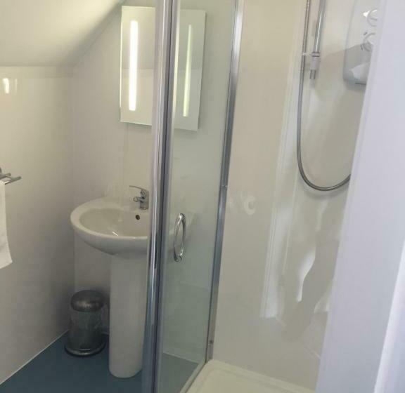 غرفة قياسية مطلّة علي البحر, The Pier Inn