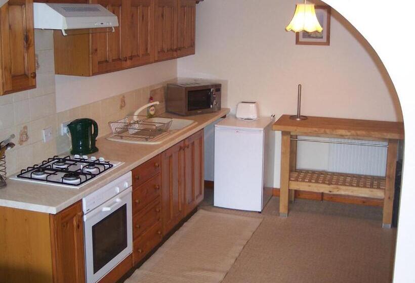 Апартаменты 1 Спальня, The Poldark Inn