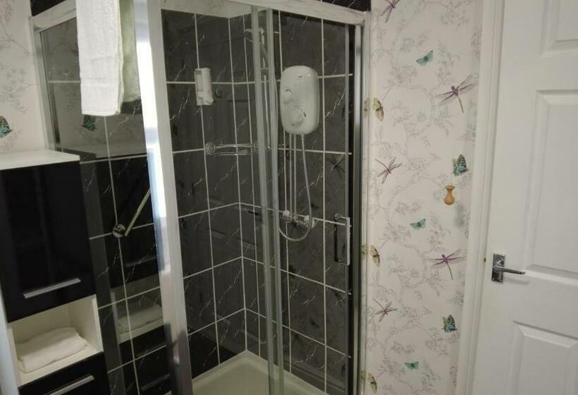 غرفة قياسية إطلالة جانبية علي البحر, Colbourn Bed And Breakfast