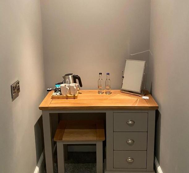 디럭스 자쿠지룸, Aberdunant Hall