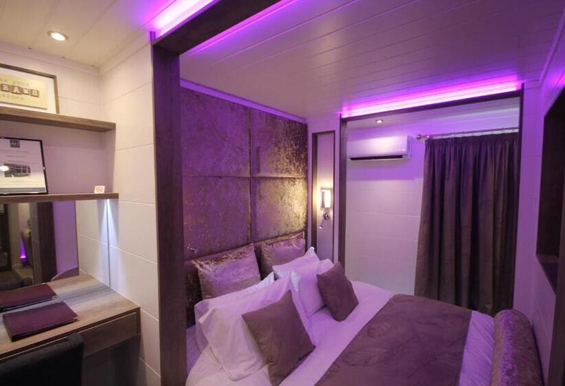 테라스 주니어 스위트, Aberdunant Hall