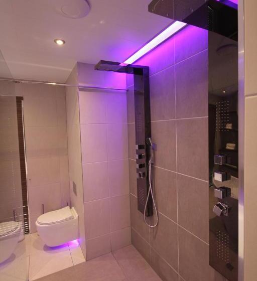 테라스 주니어 스위트, Aberdunant Hall