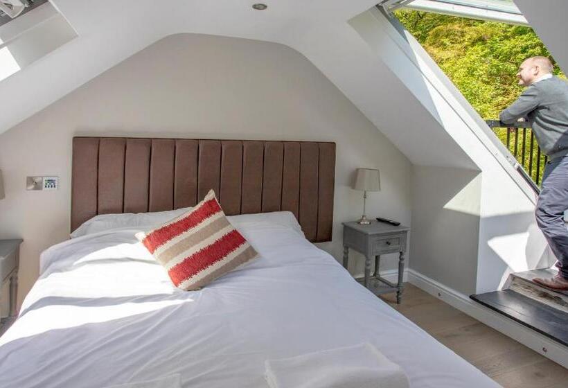 침실 2개 주택, Aberdunant Hall