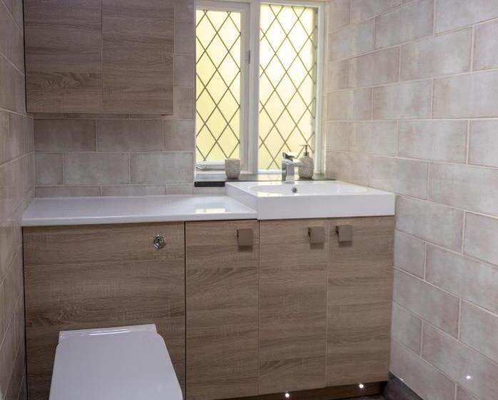 침실 2개 주택, Aberdunant Hall