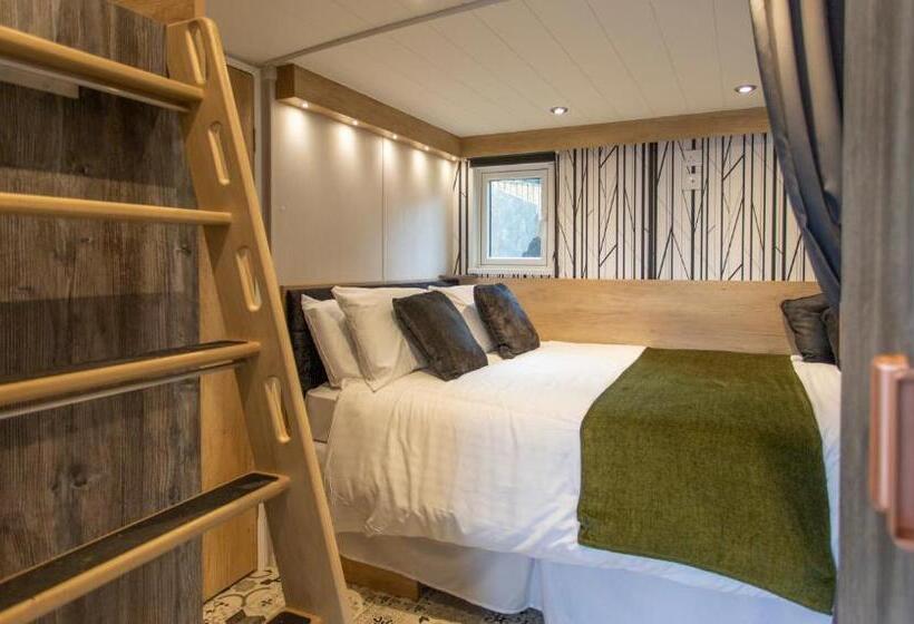 패밀리 스튜디오, Aberdunant Hall