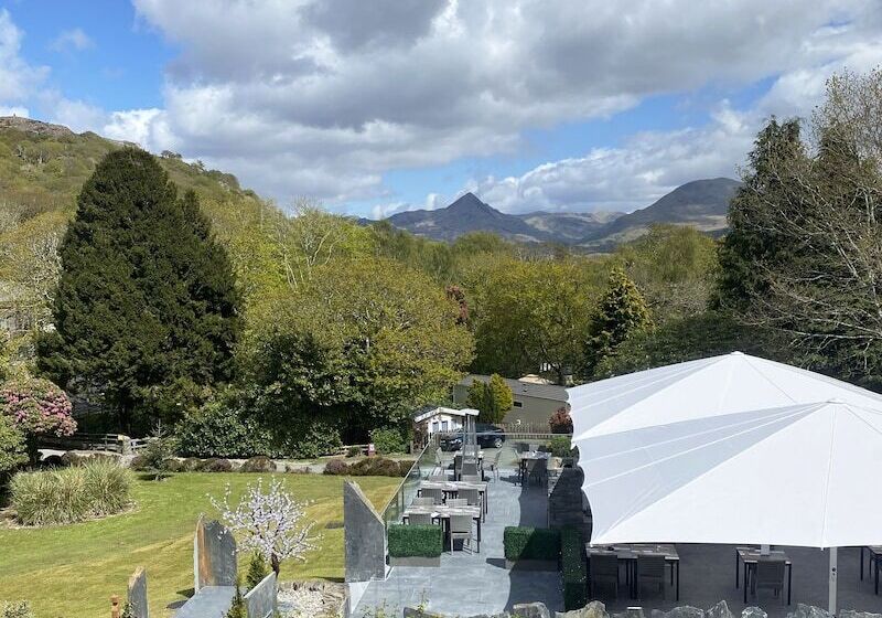 스탠다드 룸 더블 침대, Aberdunant Hall