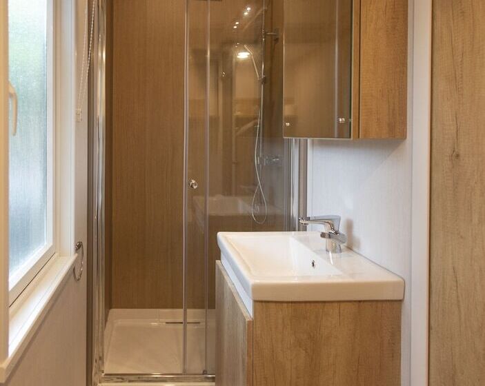 패밀리 스튜디오, Aberdunant Hall