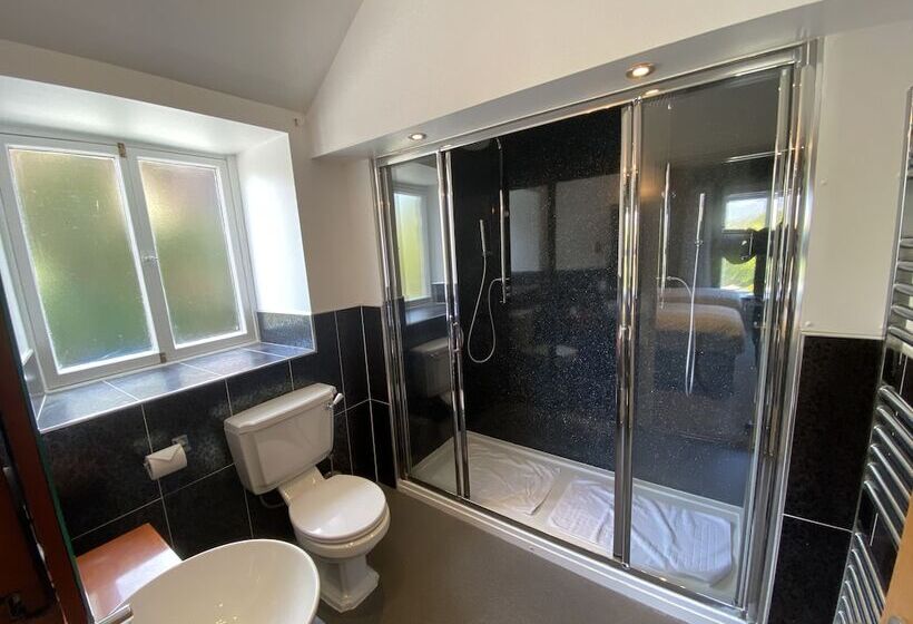 패밀리 룸, Aberdunant Hall