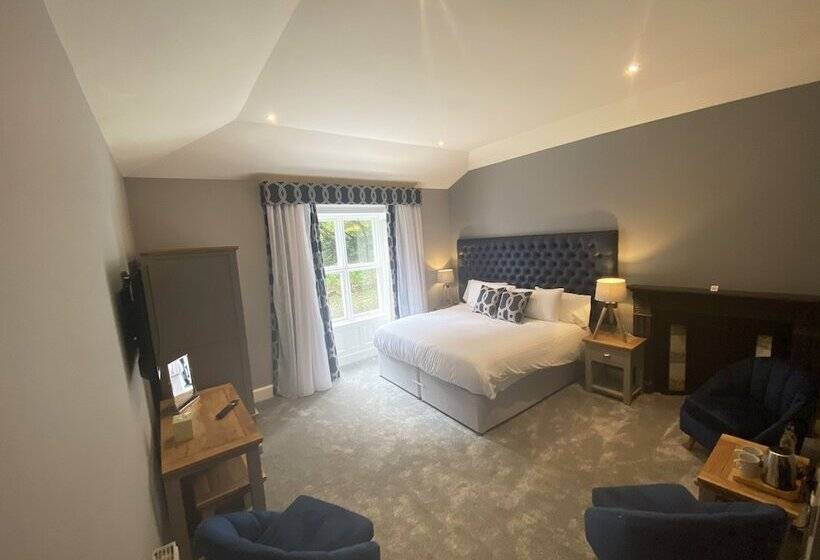 패밀리 룸, Aberdunant Hall