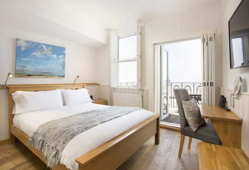 Номер Deluxe Вид на Море с Балконом, Continental