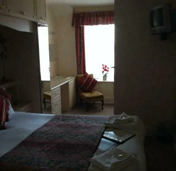 Basic-huone, Holliers