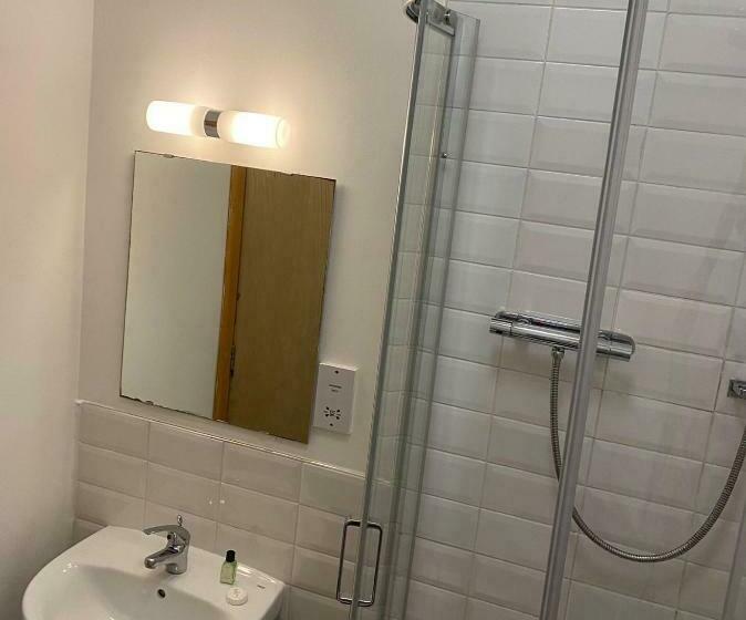 标准间带阳台, Lower Turks Head