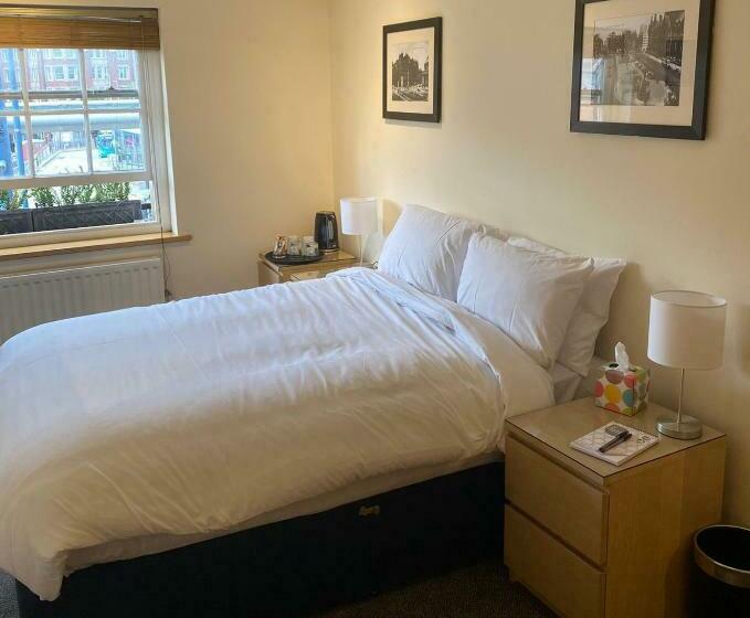 标准间, Lower Turks Head