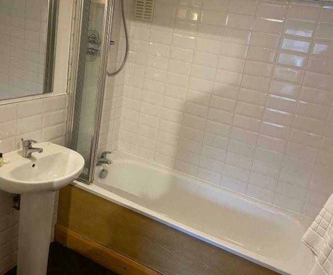 标准间, Lower Turks Head