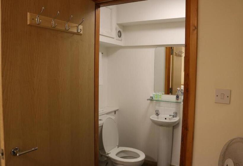 标准单人间, Lower Turks Head