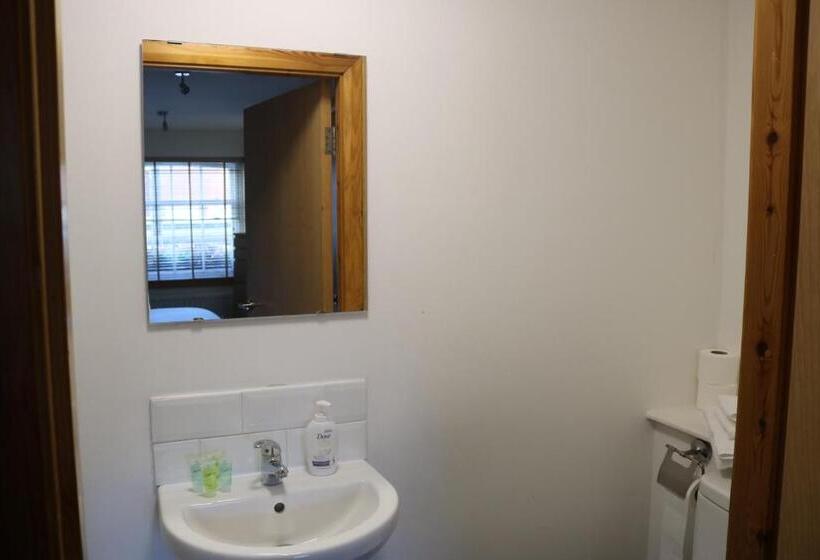 标准间, Lower Turks Head