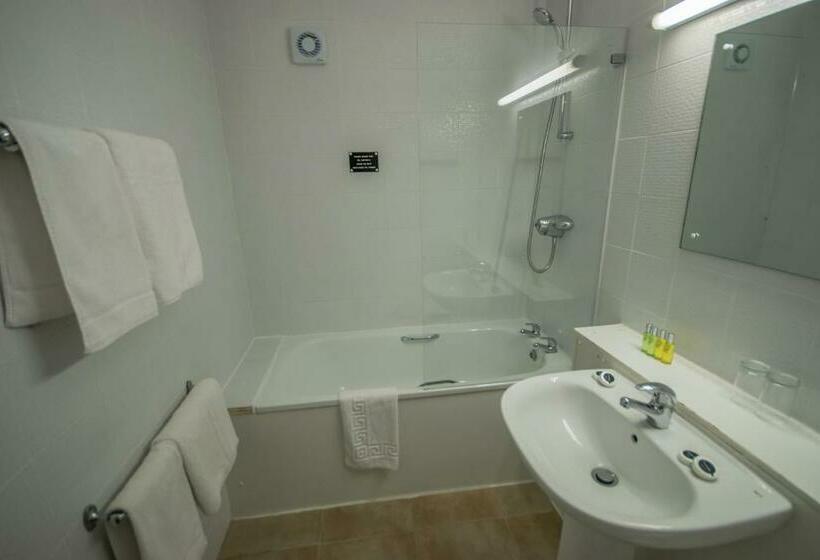 标准间, Old Kings Arms