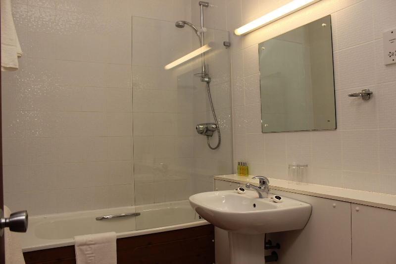 标准间, Old Kings Arms