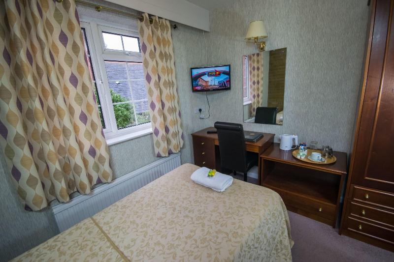 标准单人间, Old Kings Arms