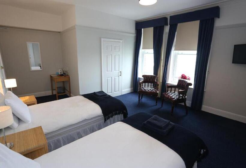 غرفة قياسية مطلّة علي البحر, Royal Temple Yacht Club