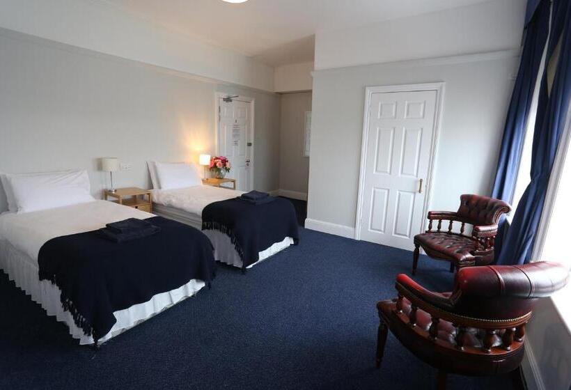 غرفة قياسية مطلّة علي البحر, Royal Temple Yacht Club