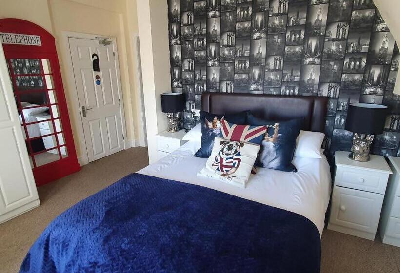 סוויטה משפחתית, The Dudley