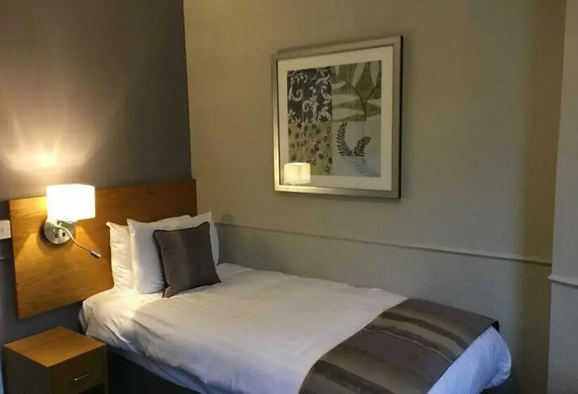 Standard Yhden Hengen Huone, The George Inn