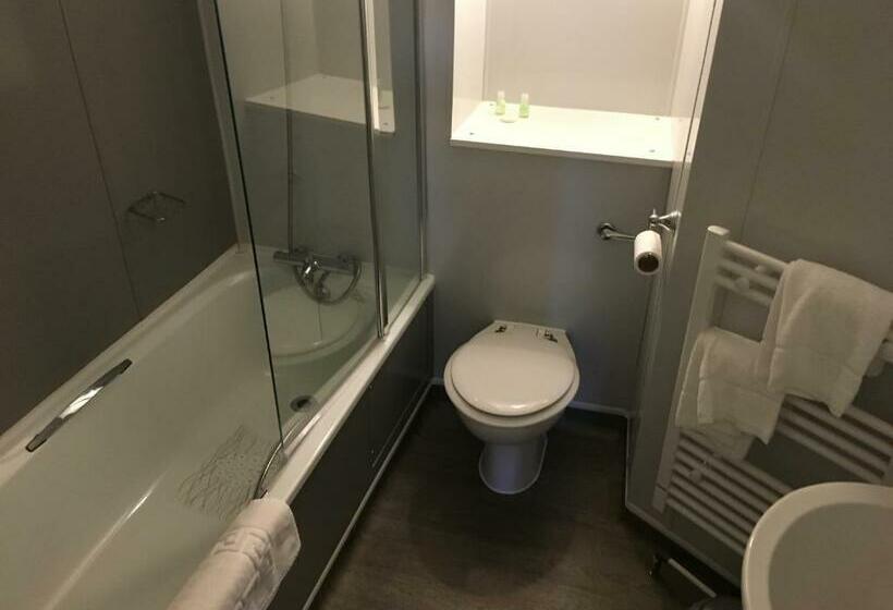 패밀리 스위트, The George Inn