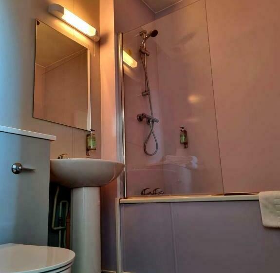 패밀리 스위트, The George Inn