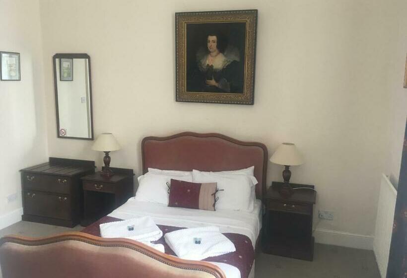 Номер Стандарт, The White Hart