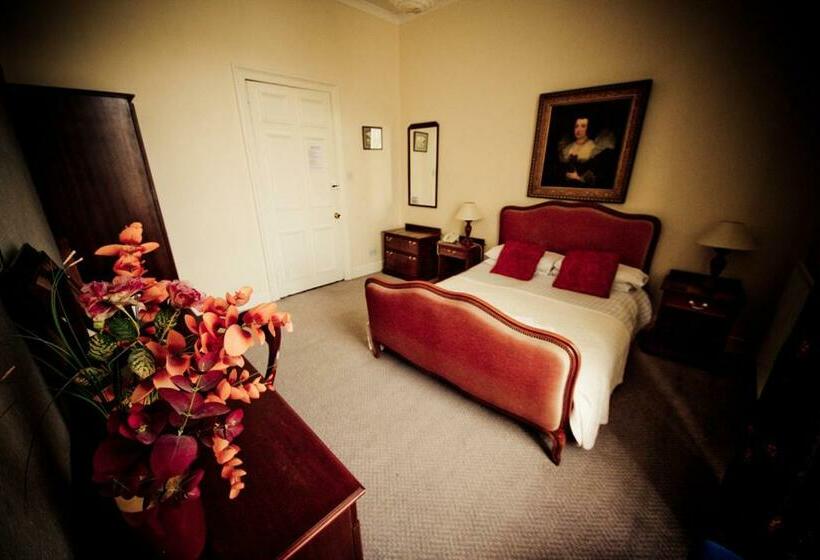 غرفة كلاسيكية, The White Hart