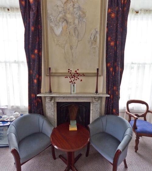 Номер Премиум, The White Hart