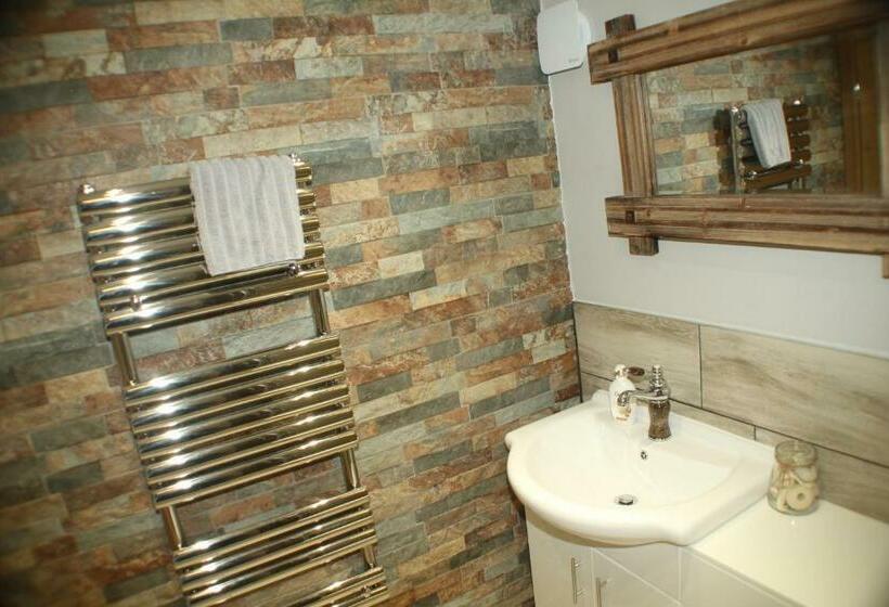 Номер Стандарт, Lledr House Hostel Near Two Zip World Sites