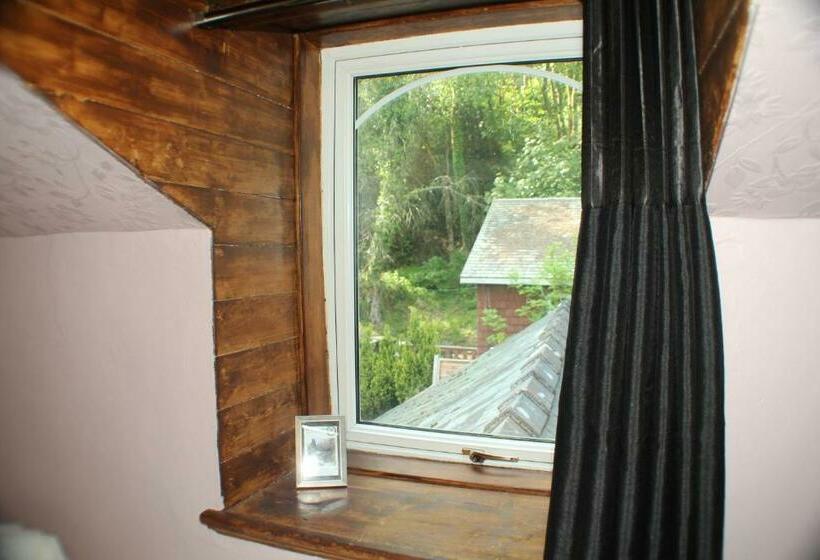 Номер Стандарт, Lledr House Hostel Near Two Zip World Sites