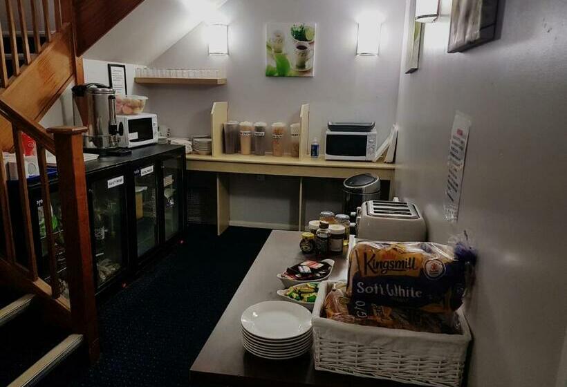 Стандартный Номер Кровать Кинг, Redwings Lodge Dunstable