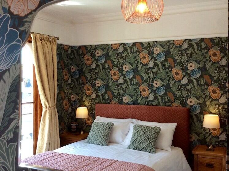 Номер Стандарт с Балконом, Southcliffe B&b