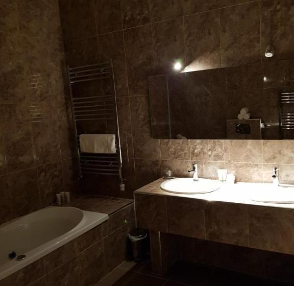 غرفة قياسية, The Enniskillen Hotel And Motel