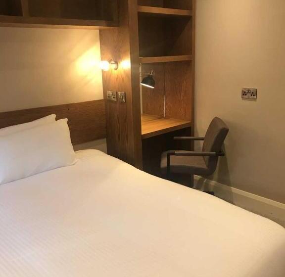 Номер Economy, The Enniskillen Hotel And Motel