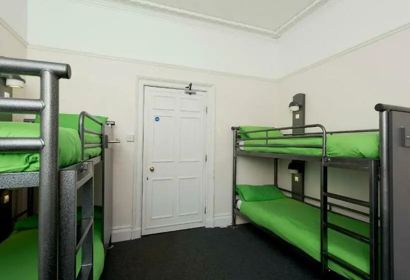 Standard Neljän Hengen Huone Jaettu Kylpyhuone, Yha Hawkshead