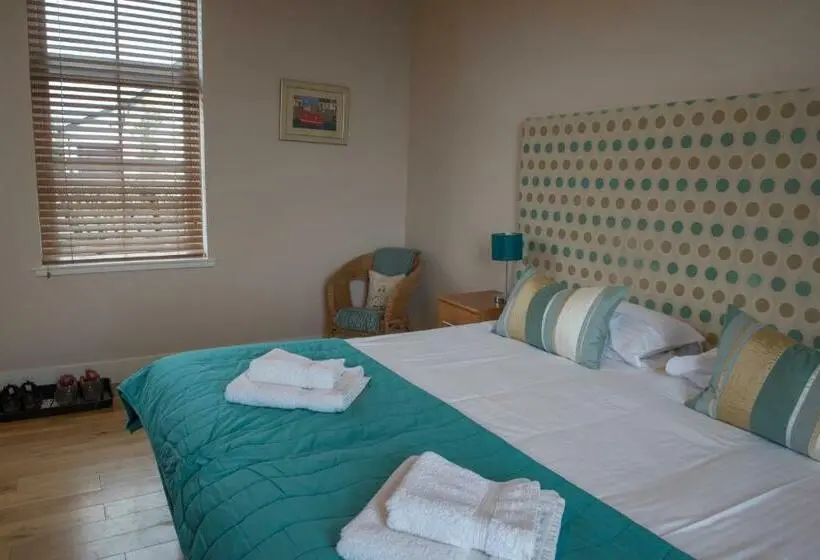 Standard Kolmen Hengen Huone, Ashbank Bed & Breakfast