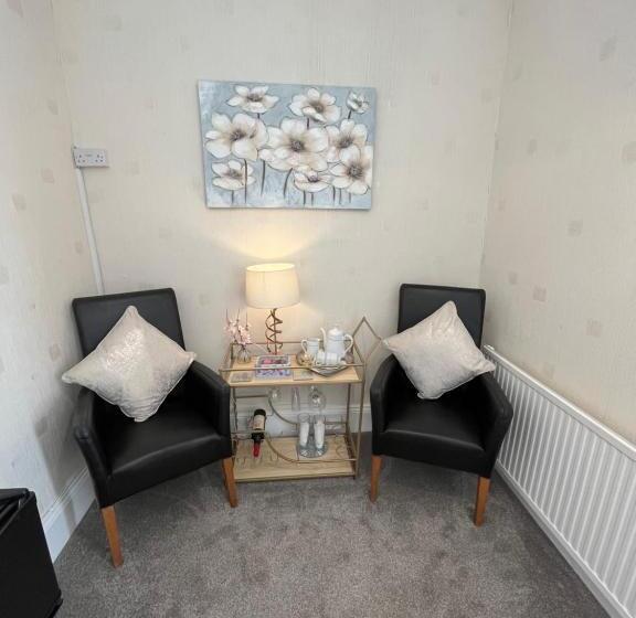 Номер Superior Кровать Кинг, Crowndale Torquay   Exclusively For Adults