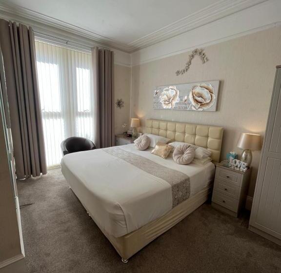 Quarto Superior Cama King, Crowndale Torquay   Exclusively For Adults