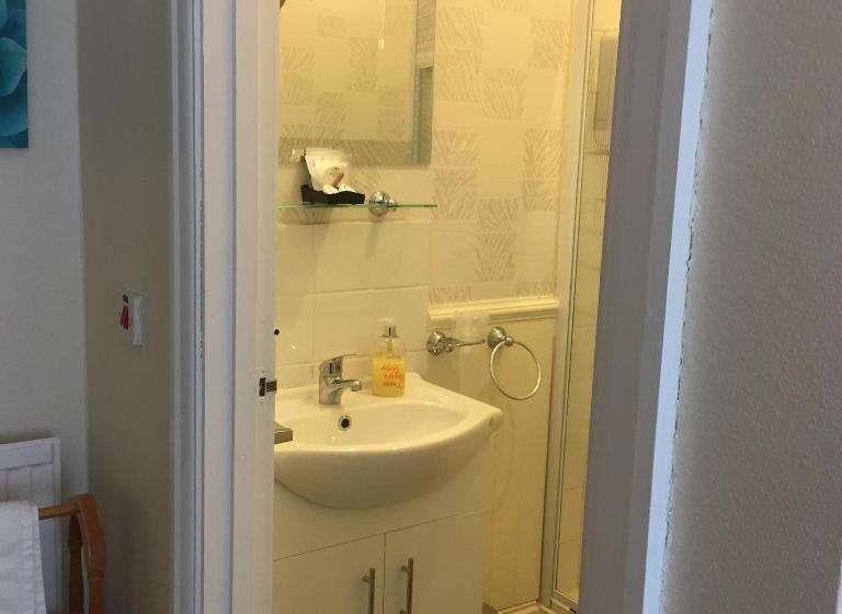 Quarto Deluxe, Crowndale Torquay   Exclusively For Adults