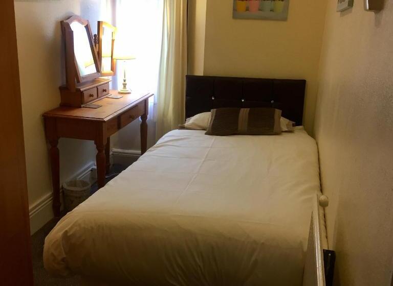 Quarto Deluxe, Crowndale Torquay   Exclusively For Adults